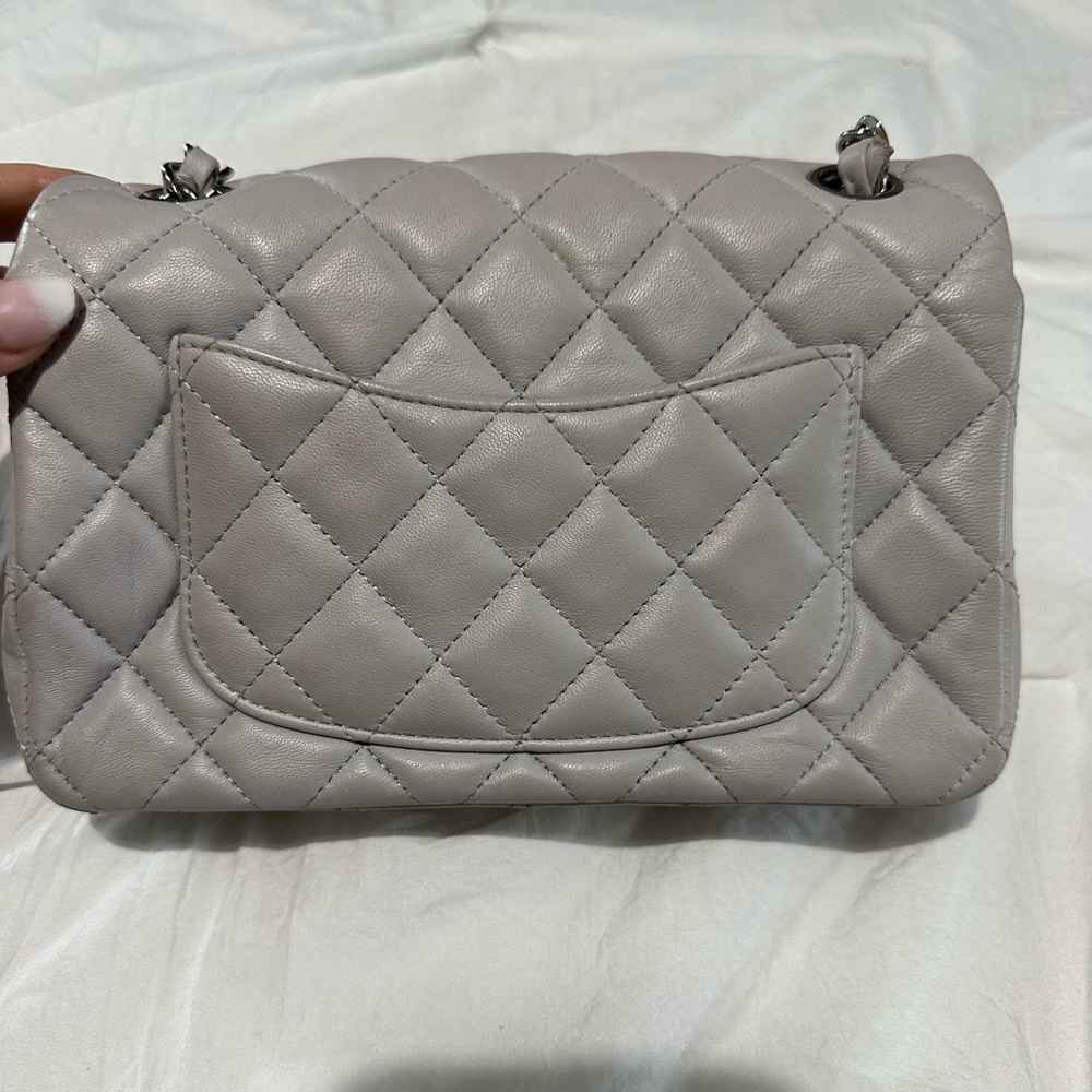 Timeless classic Channel leather bag - Picture 3 of 4